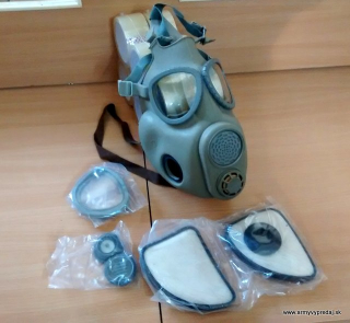 Plynová maska M-10 - originál ČSĽA, nepoužitá